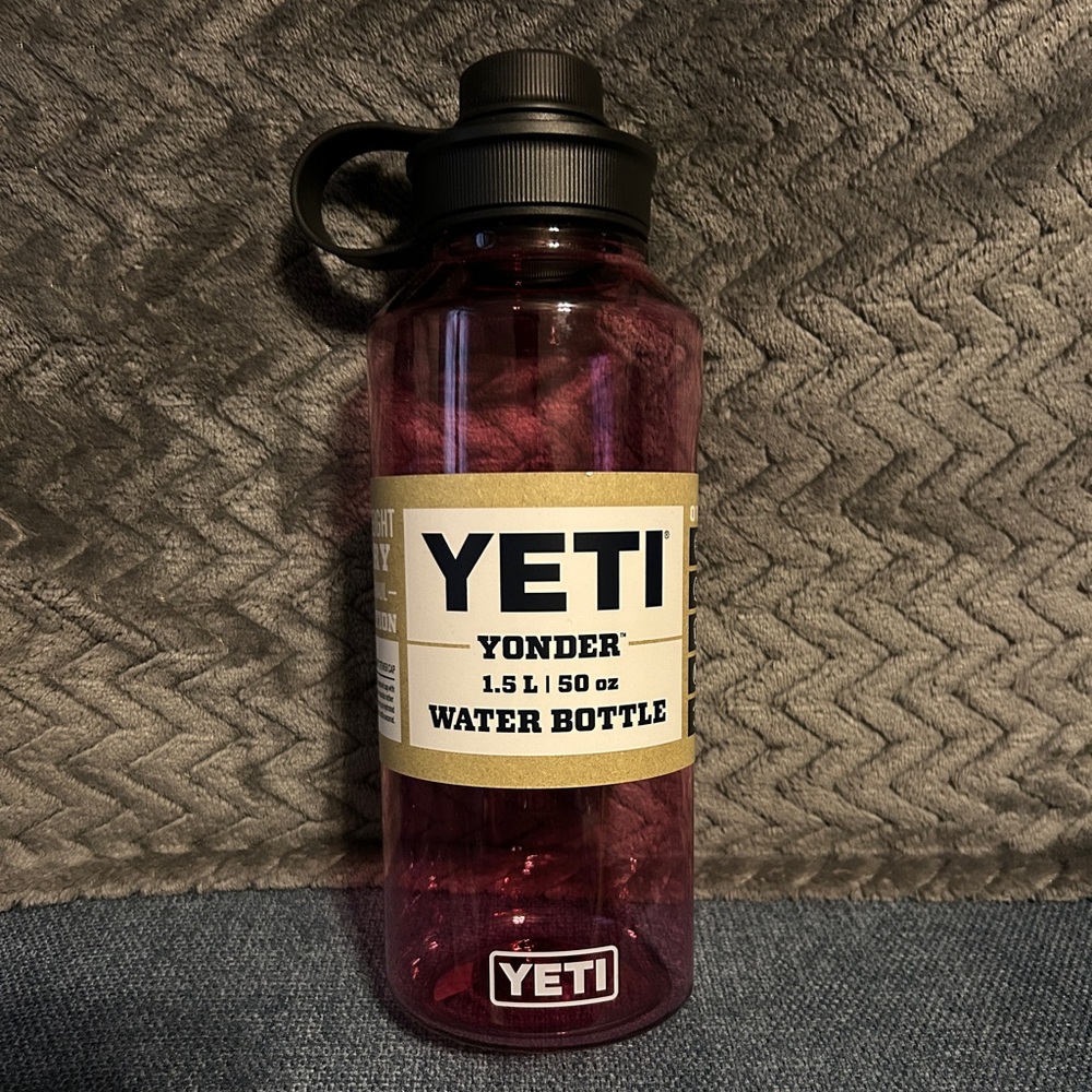 NWT Yeti Yonder 1.5 L / 50 oz Bottle, Power Pink
